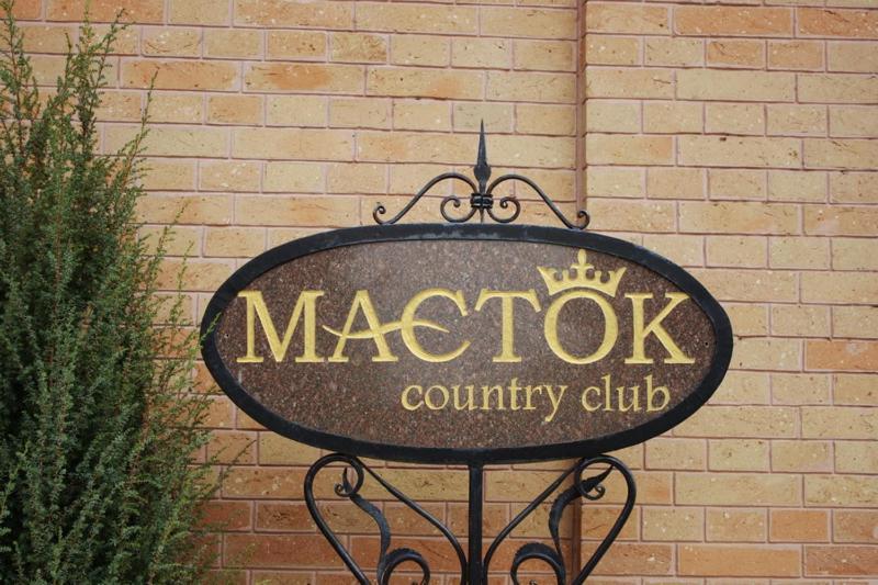 Maetok Country Club Otel Petrovo Dış mekan fotoğraf